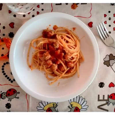 レシピ選択 - 小さなミートボールでイタリアのスパゲッティパスタソース