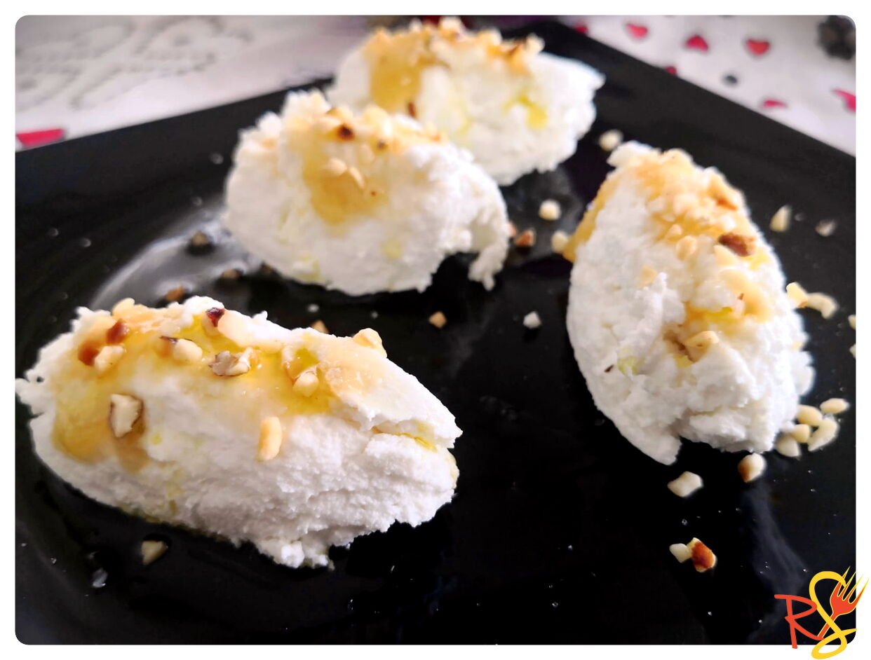Bites ρικότα τυρί με Φουντούκι Κόκκοι